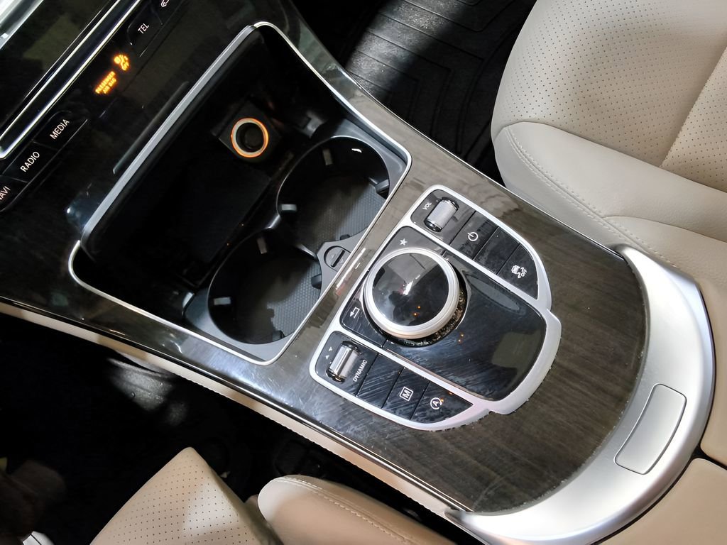 Used 2019 Mercedes-Benz GLC 300 4MATIC w/ Premium Package image 25