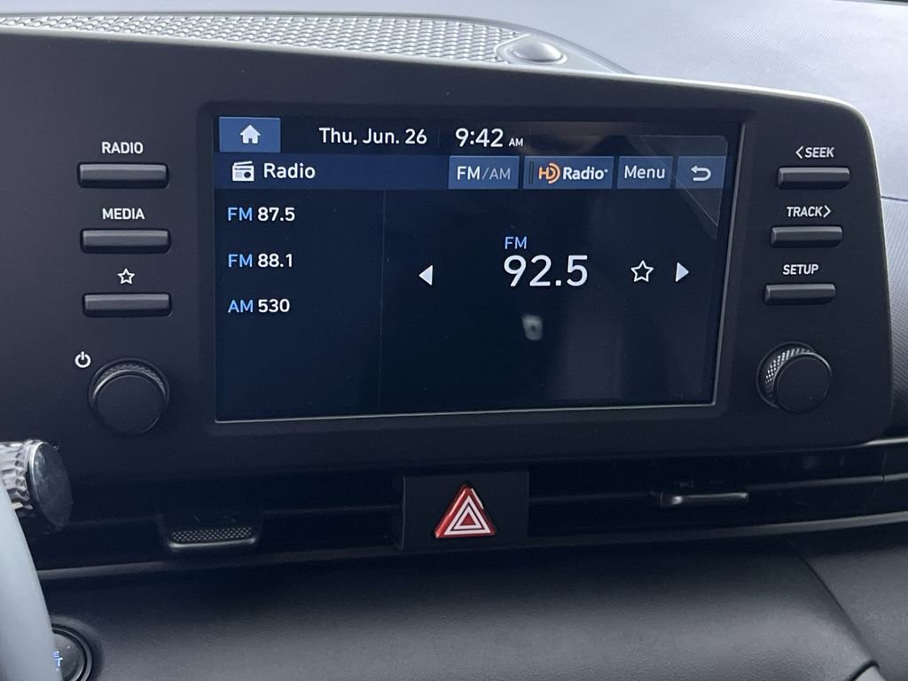 Used 2025 Hyundai Elantra Sport image 18