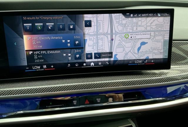 Used 2023 BMW i7 xDrive60 AWD/4WD image 33