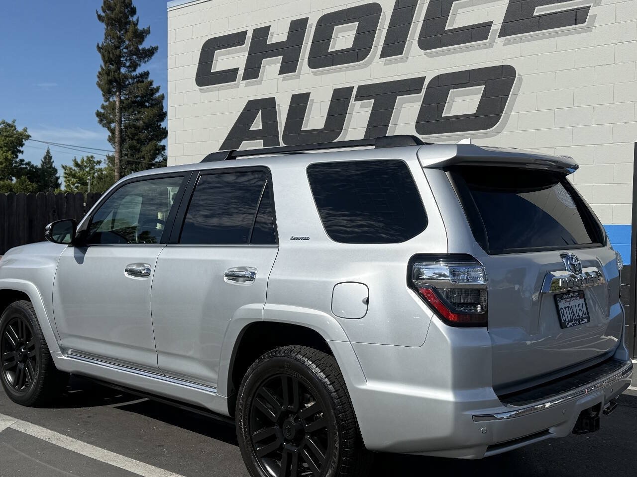 Used 2017 Toyota 4Runner Limited w/ Convenience Package AWD/4WD image 28
