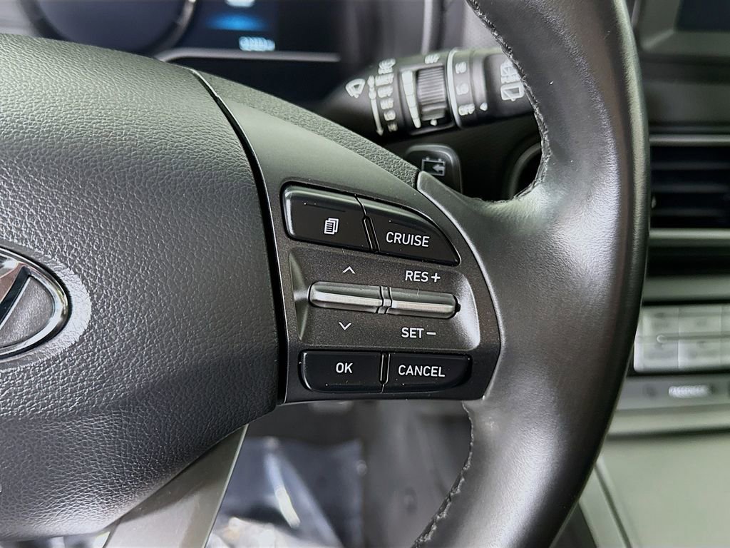 Certified 2021 Hyundai Kona Limited FWD image 23