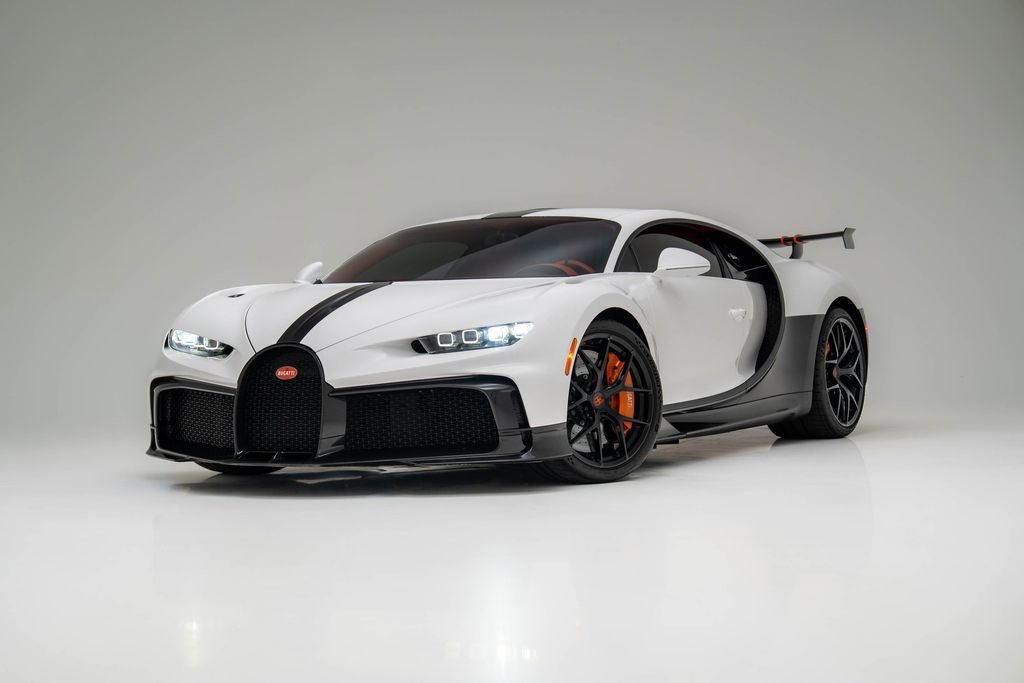 Used 2022 Bugatti Chiron Pur Sport image 1