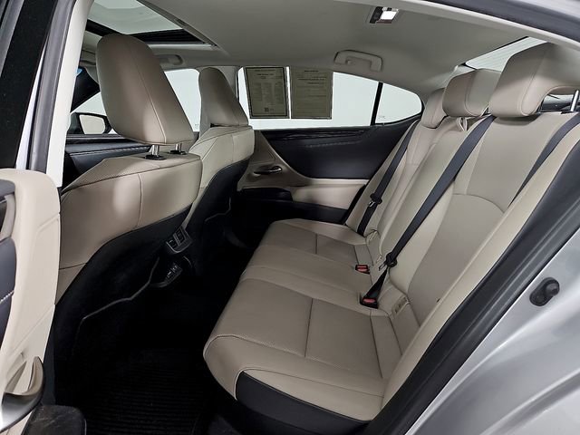 Used 2021 Lexus ES 300h w/ Premium Package image 10