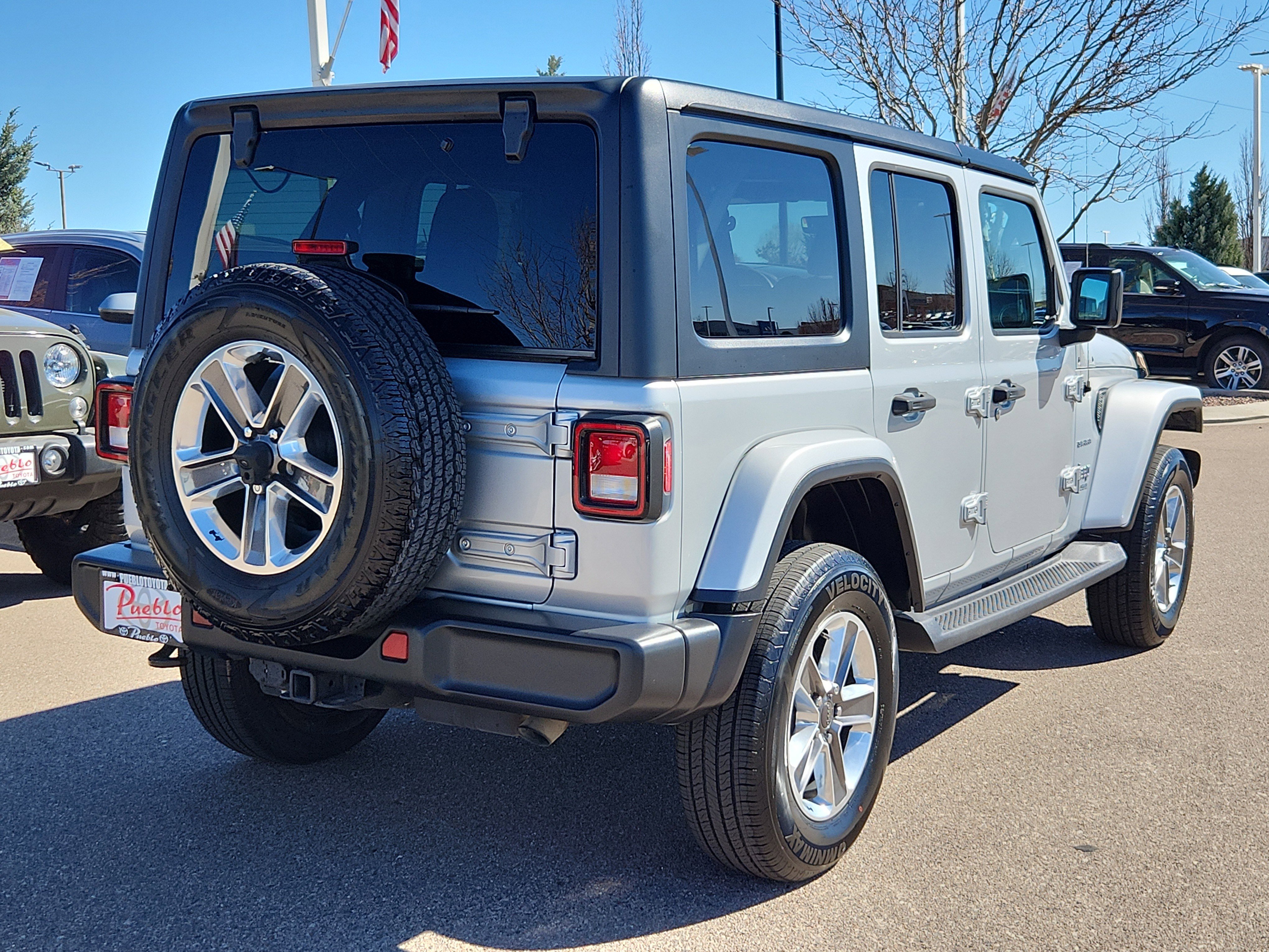 Used 2022 Jeep Wrangler Unlimited Sahara w/ Cold Weather Group image 3
