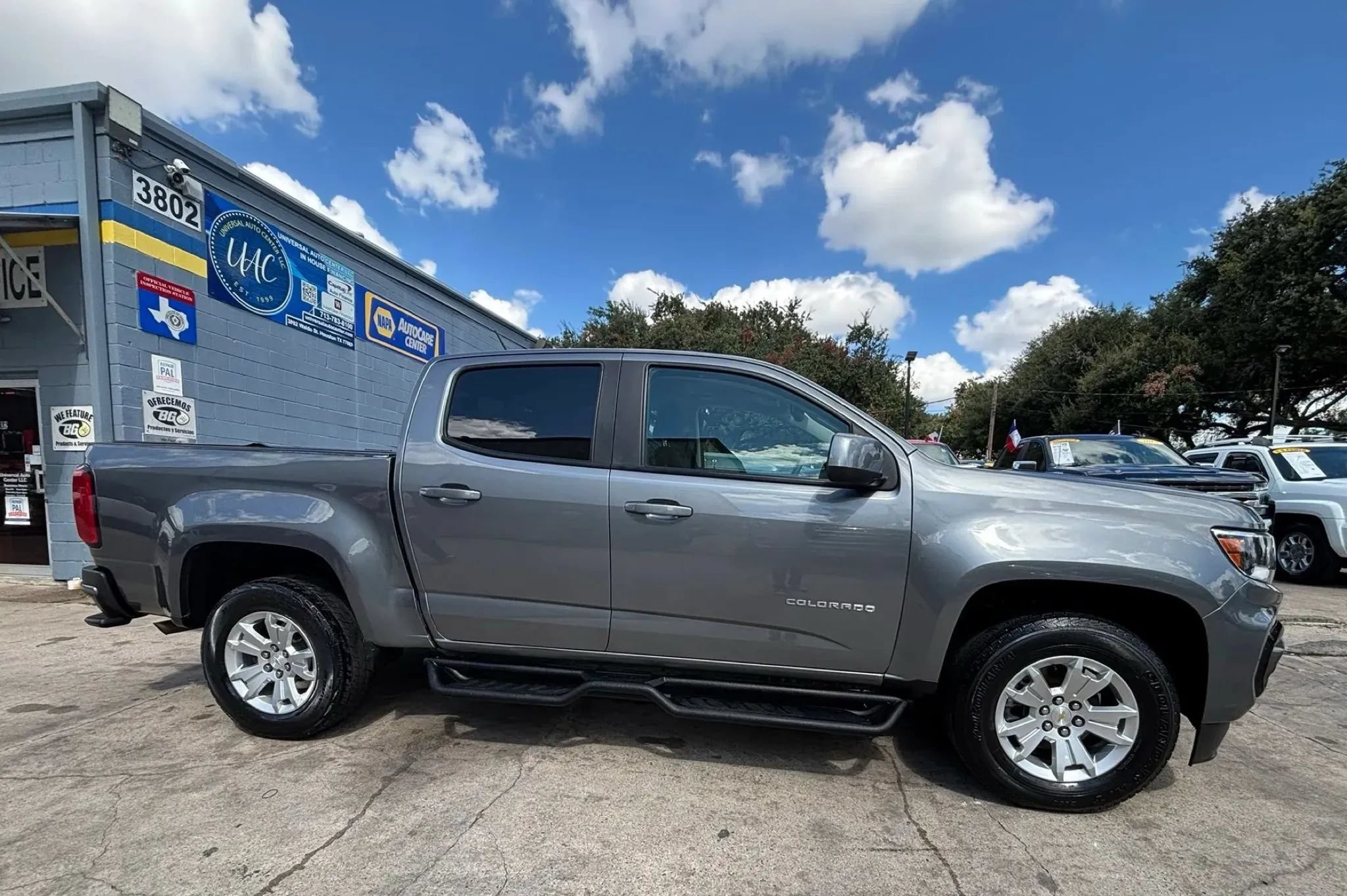 Used 2021 Chevrolet Colorado LT w/ Safety Package RWD image 9