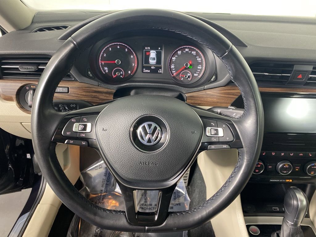 Used 2020 Volkswagen Passat 2.0T SEL image 15