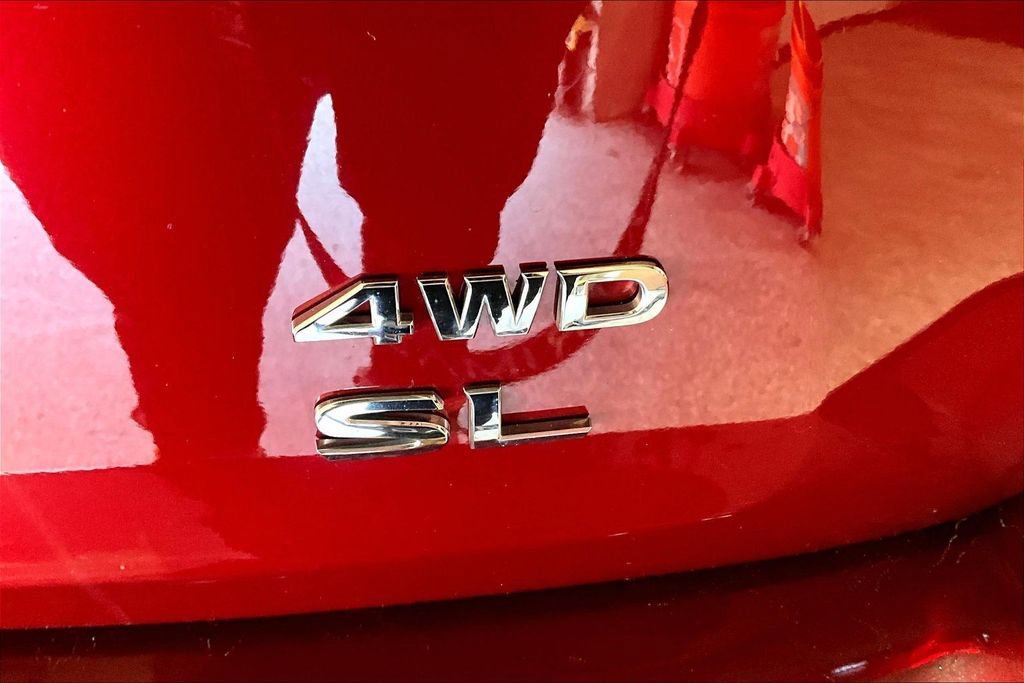 Used 2019 Nissan Pathfinder S image 24