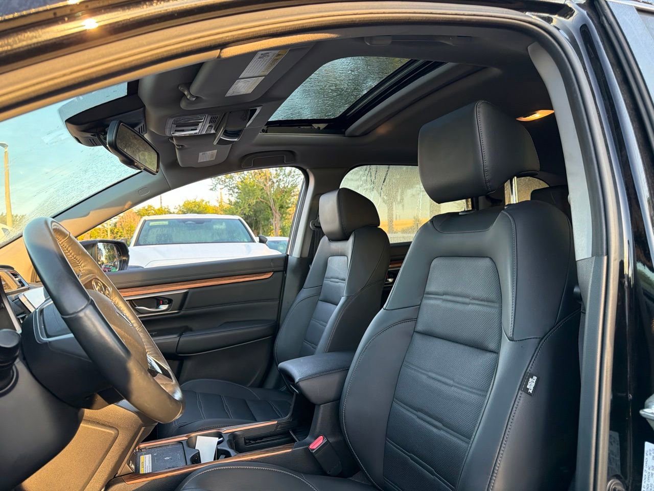 Used 2020 Honda CR-V Touring image 9