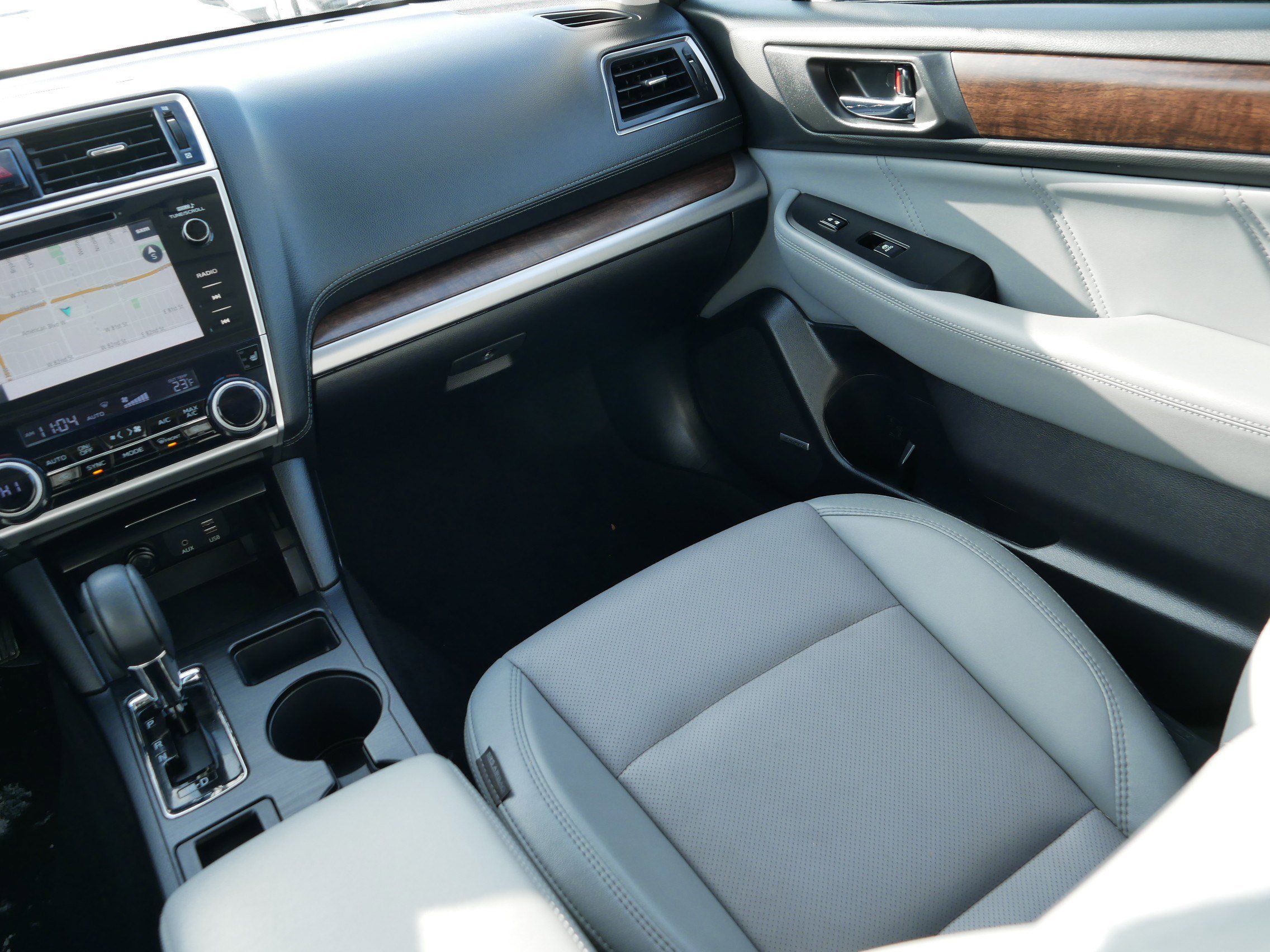 Used 2018 Subaru Outback 2.5i Limited image 11