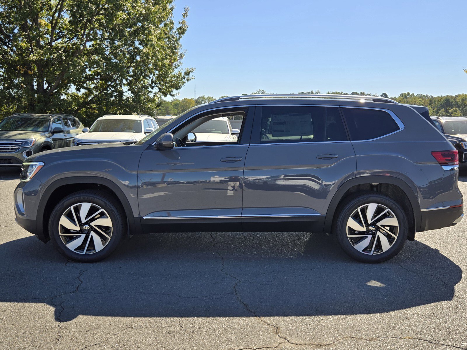 New 2026 Volkswagen Atlas SEL image 4
