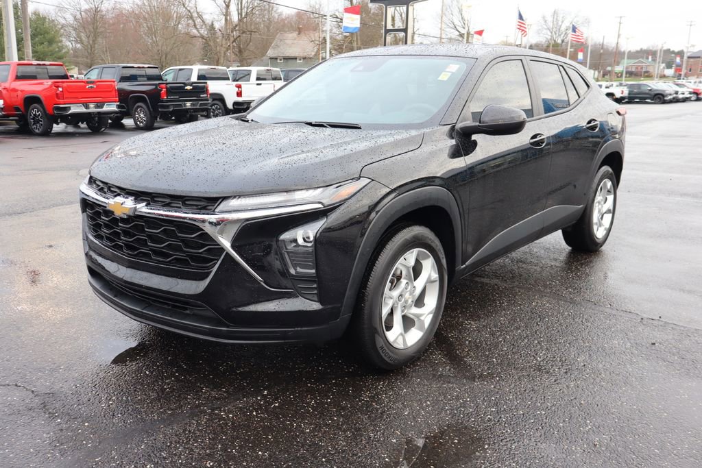Used 2024 Chevrolet Trax LS w/ LS Convenience Package image 26