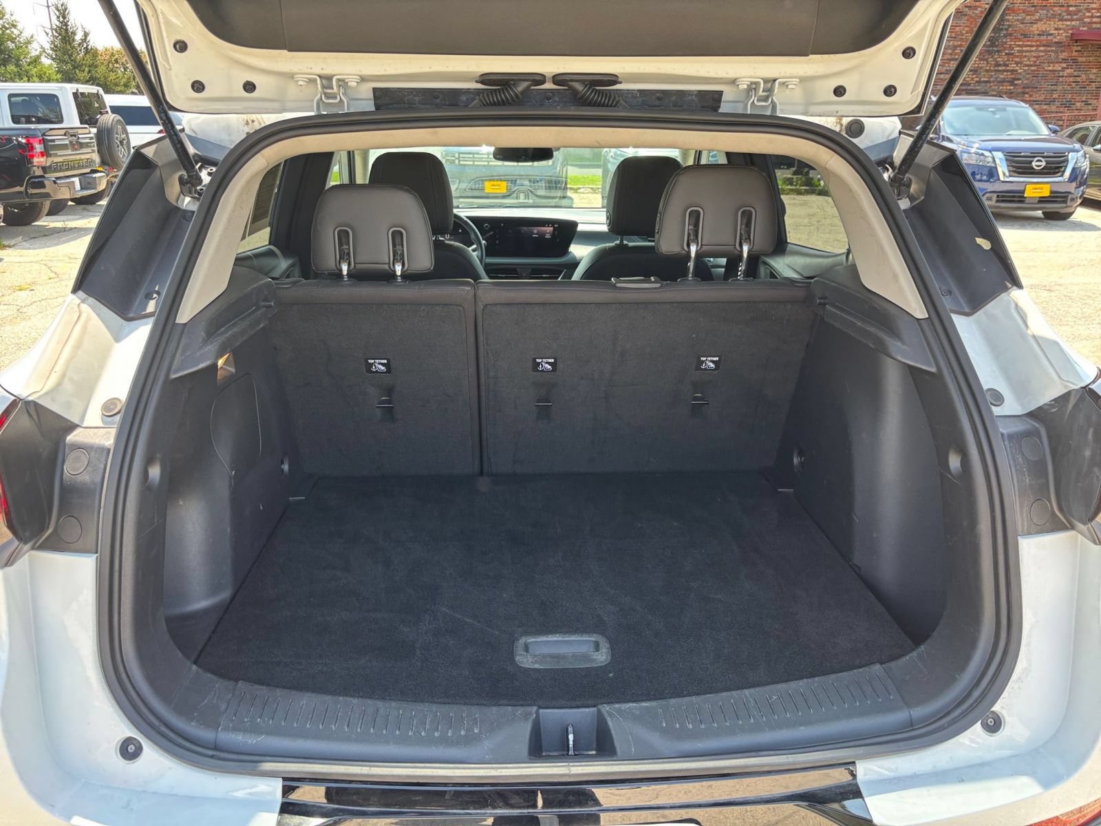 Used 2024 Buick Encore GX Sport Touring FWD image 28
