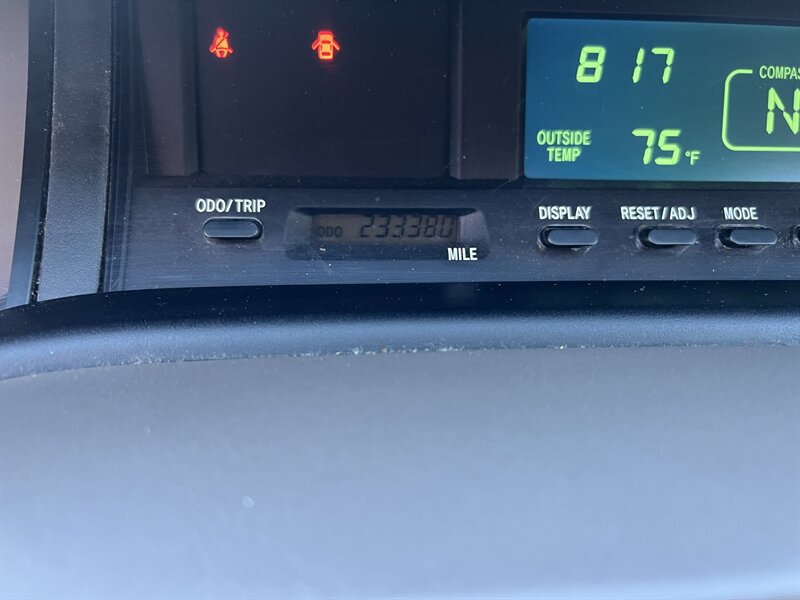 Used 2004 Toyota Avalon XLS FWD image 19