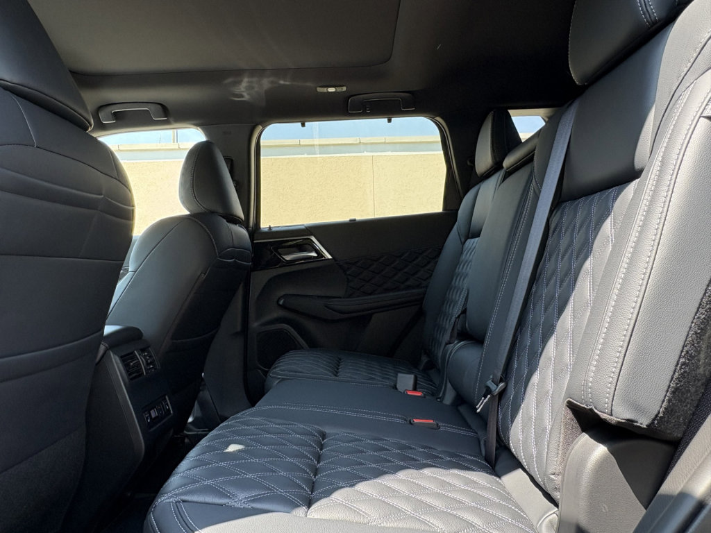 New 2026 Nissan Rogue Platinum AWD/4WD image 17