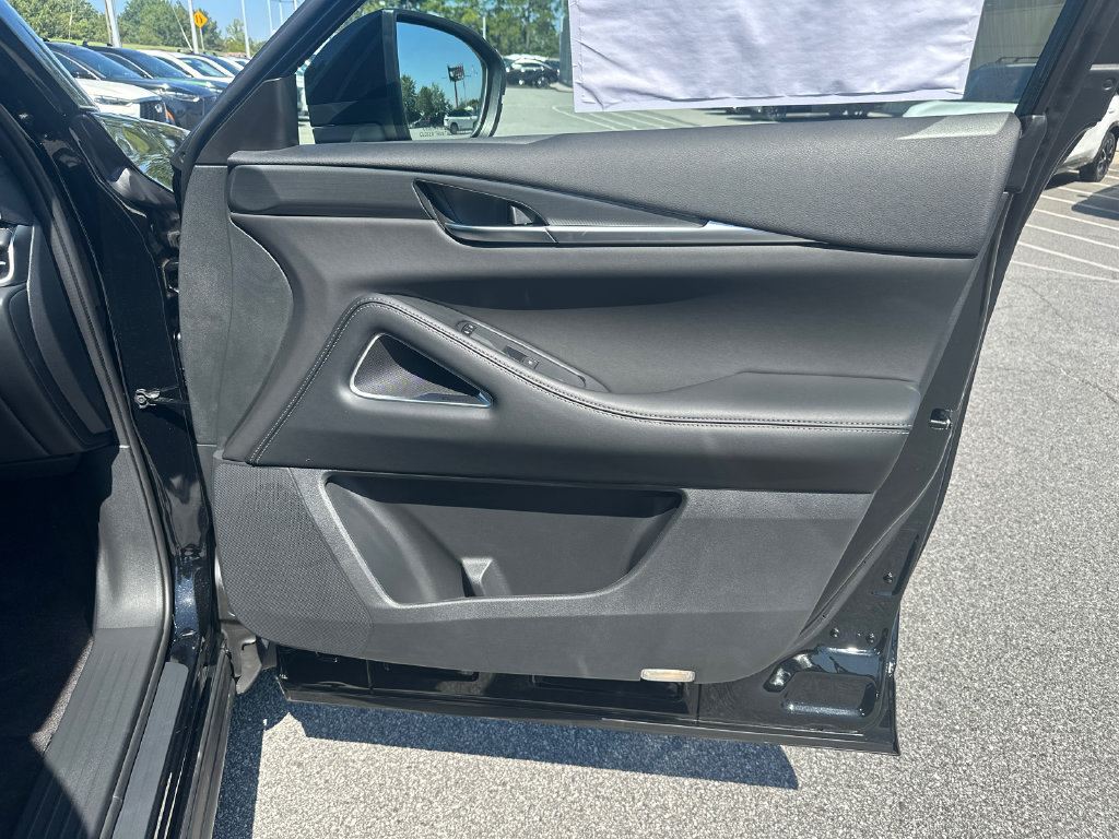 New 2027 INFINITI QX60 Luxe w/ Family Package FWD image 12