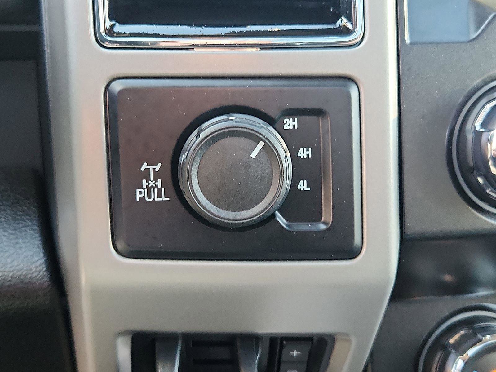 Used 2021 Ford F350 Lariat image 25