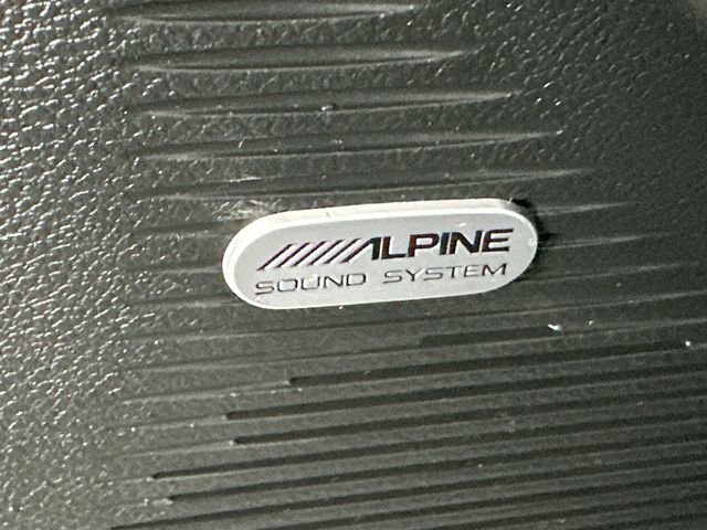 Used 2022 Dodge Challenger SXT w/ Driver Convenience Group image 19