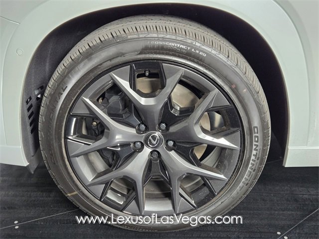 New 2025 Lexus TX 500h AWD image 9