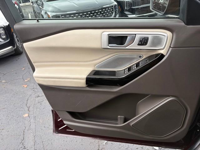 Used 2022 Ford Explorer Platinum w/ Equipment Group 601A image 27