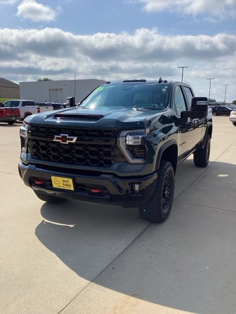 Used 2026 Chevrolet Silverado 2500 ZR2 w/ LPO, Dark Essentials Package AWD/4WD image 1