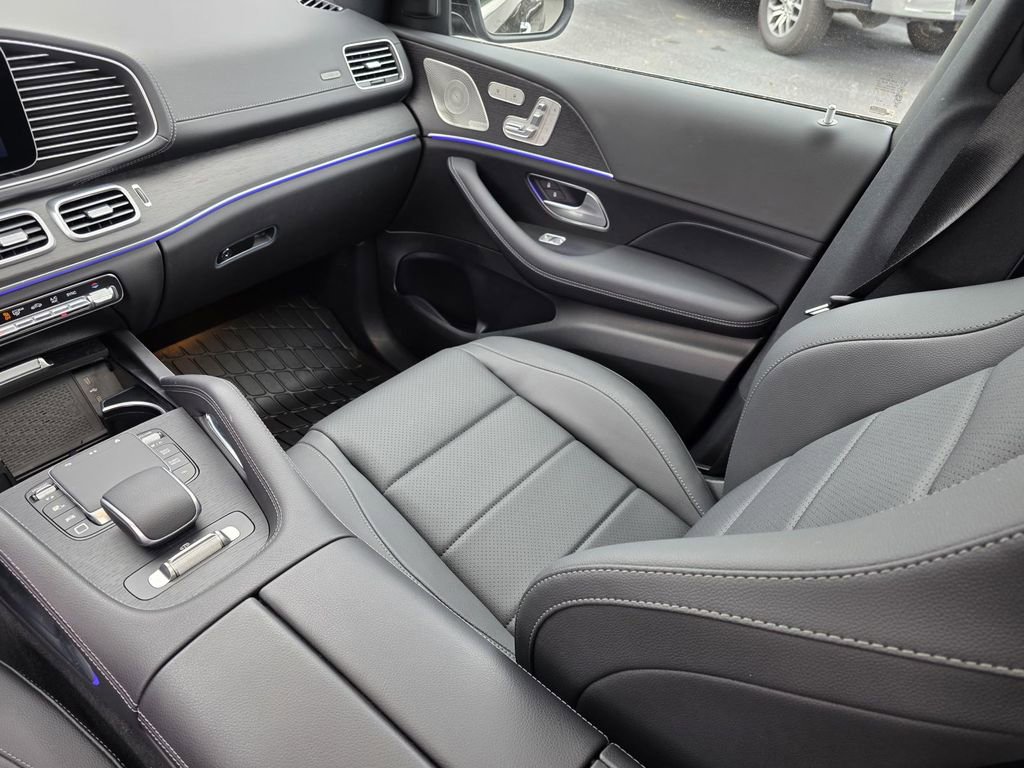 Certified 2025 Mercedes-Benz GLS 450 4MATIC image 29