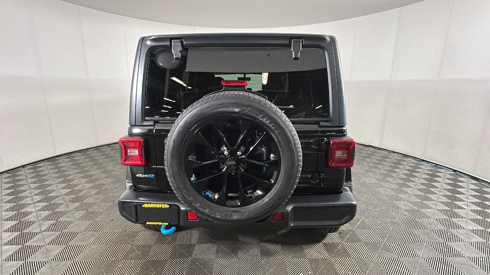 Used 2023 Jeep Wrangler Unlimited Sahara w/ Cold Weather Group AWD/4WD image 4