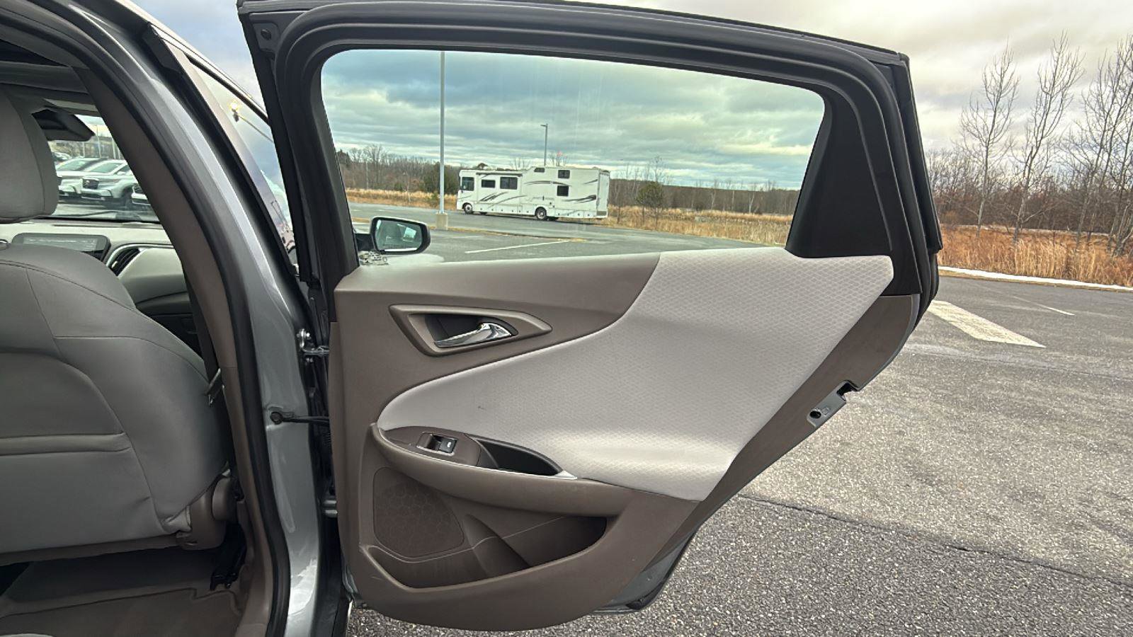 Used 2024 Chevrolet Malibu LT image 18