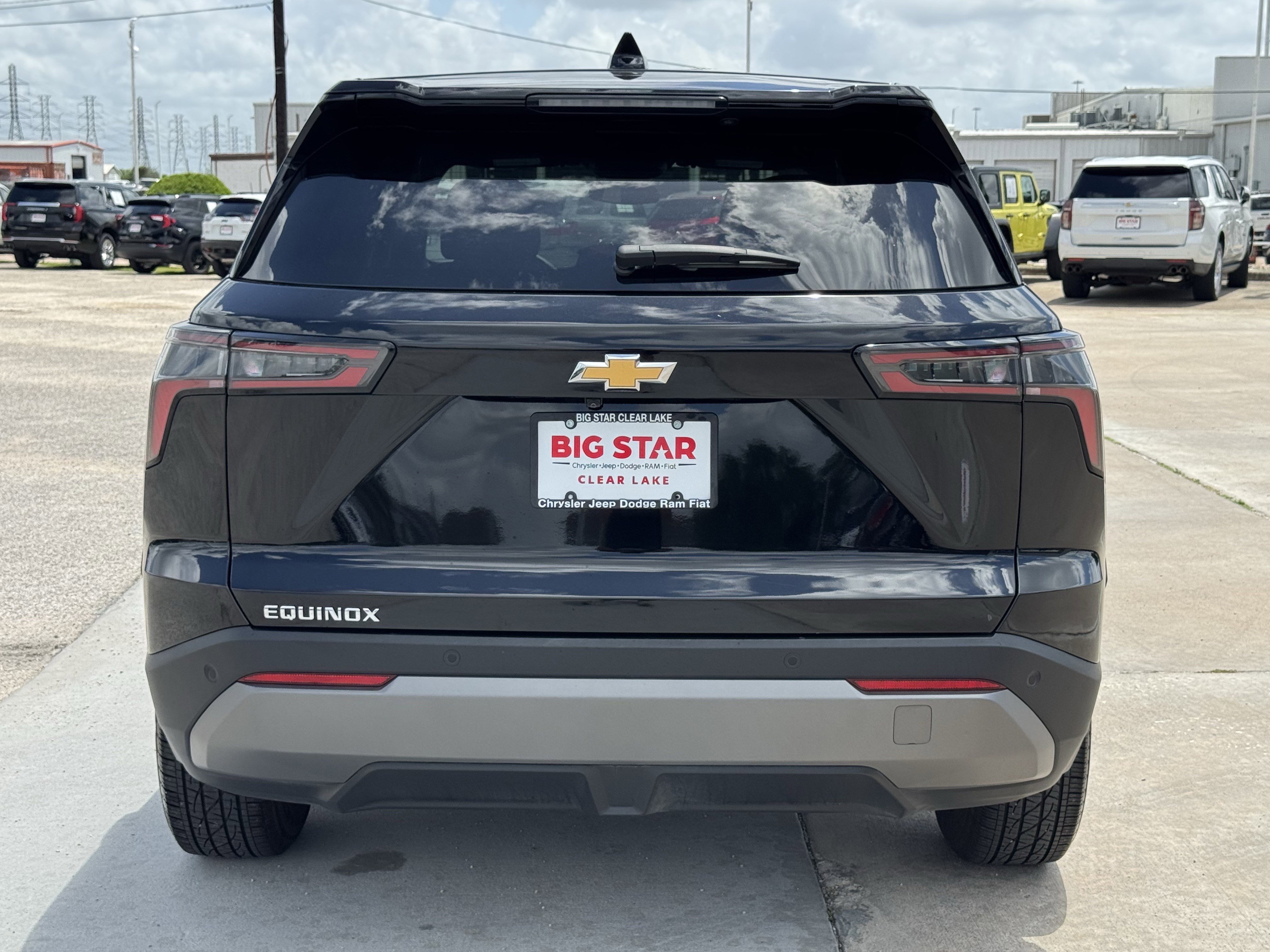 Used 2025 Chevrolet Equinox LT FWD image 10