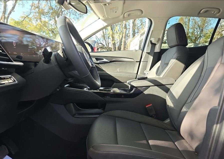 Used 2025 Buick Envision Preferred image 6