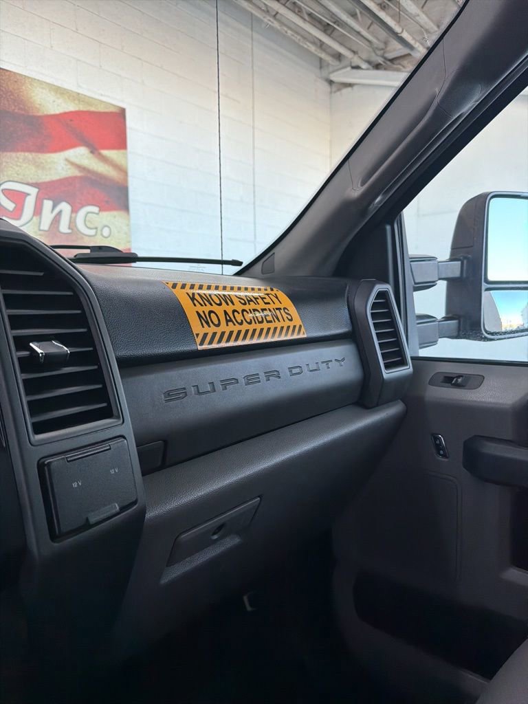 Used 2017 Ford F350 XL w/ Power Equipment Group AWD/4WD image 32