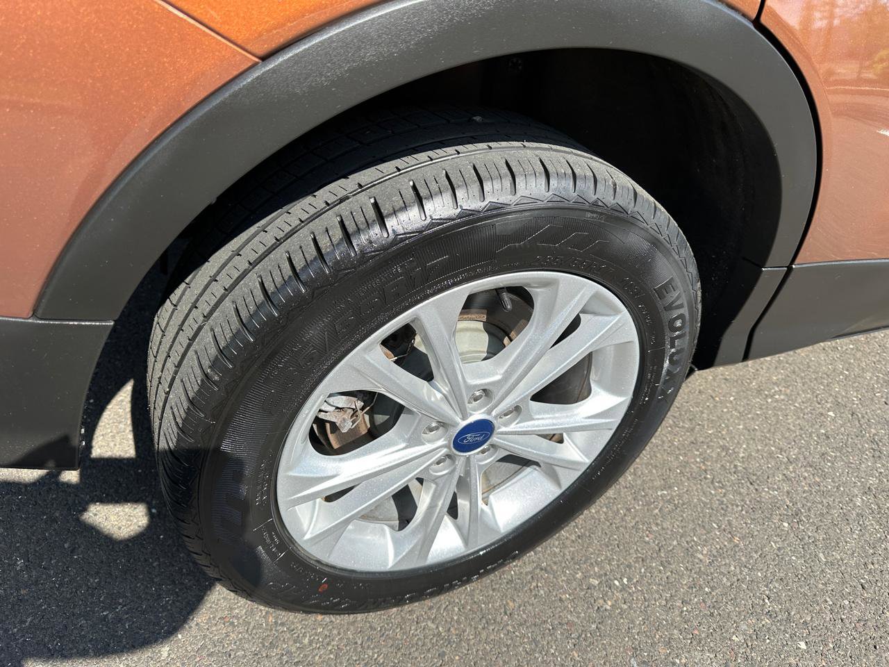 Used 2017 Ford Escape SE FWD image 32