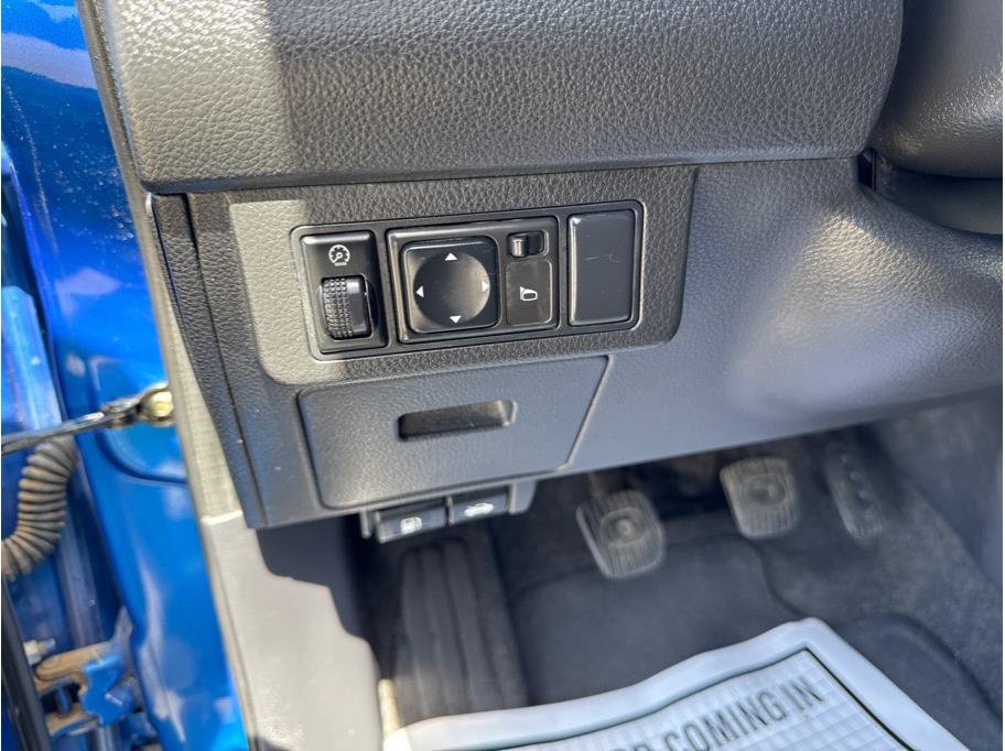 Used 2007 Nissan Versa 1.8 S FWD image 15
