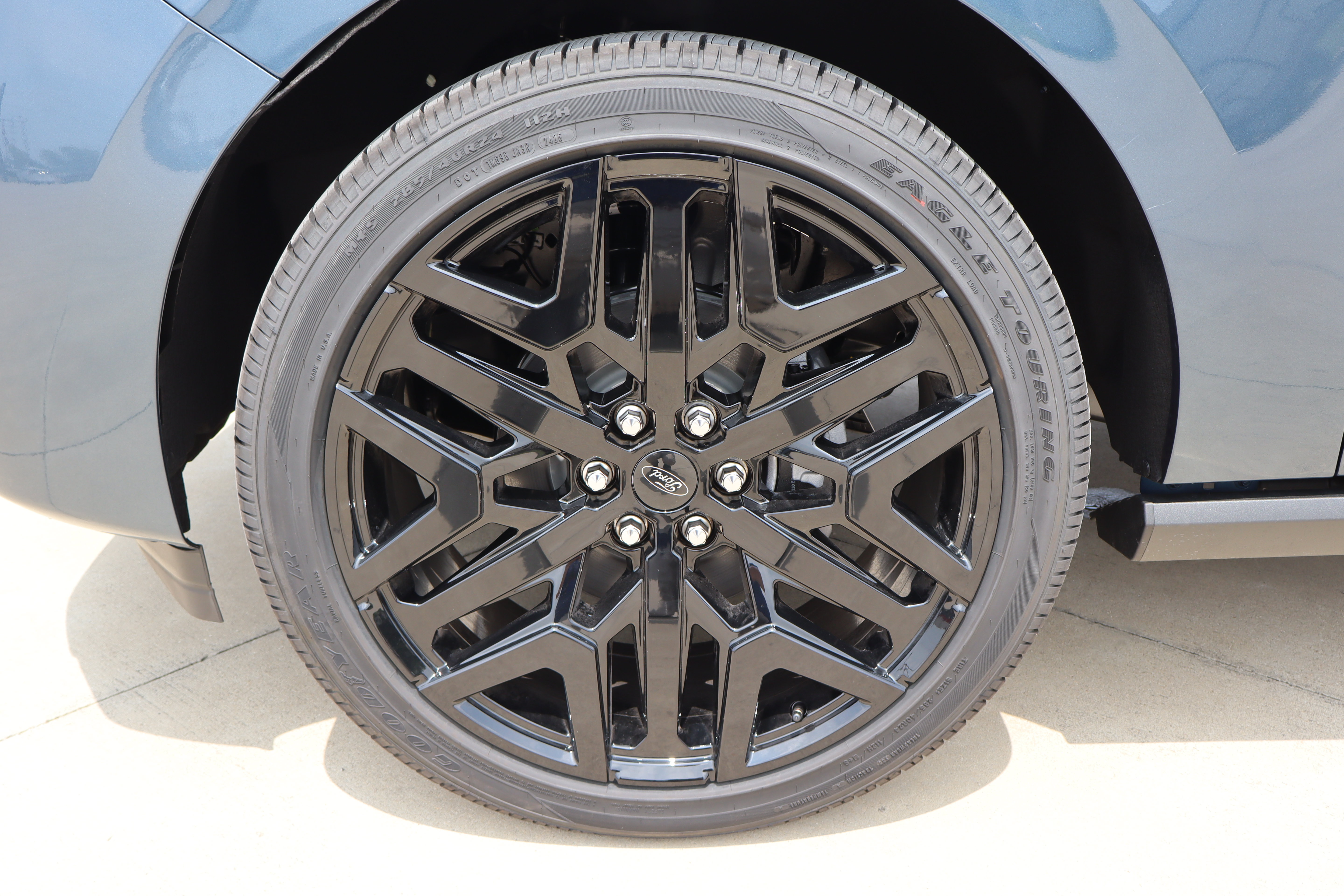New 2027 Ford Expedition Platinum w/ Stealth Performance Package AWD/4WD image 40