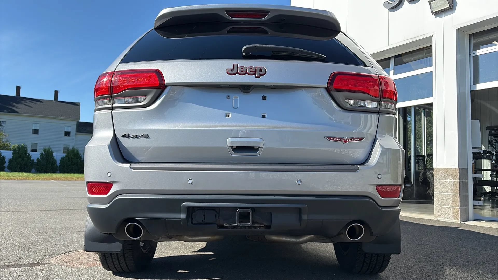 Used 2017 Jeep Grand Cherokee Trailhawk AWD/4WD image 16