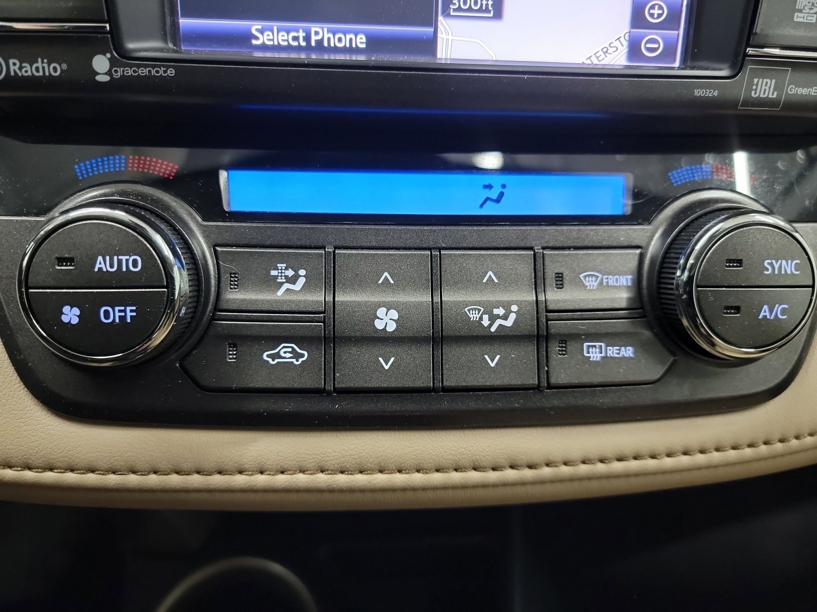 Used 2015 Toyota RAV4 Limited w/ Technology Package image 21