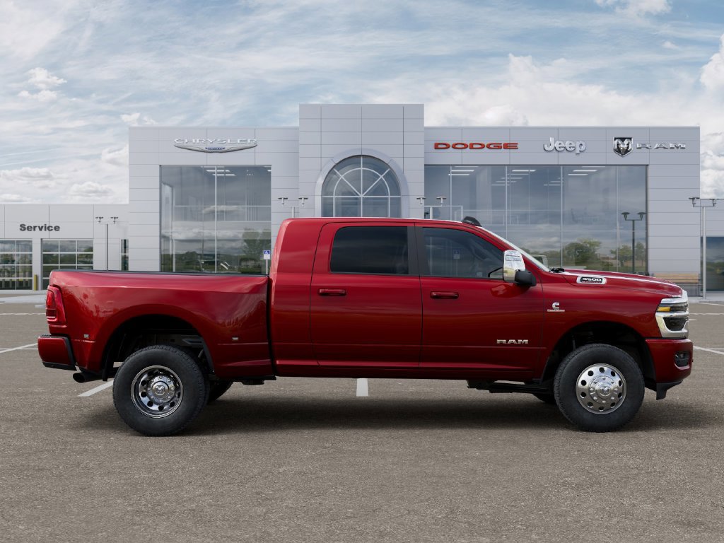 New 2026 RAM 3500 Laramie AWD/4WD image 21