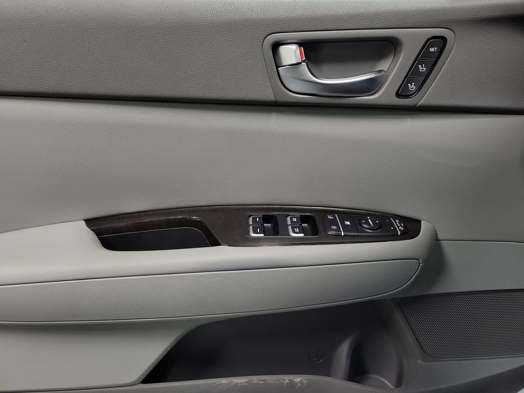 Used 2016 Kia Optima EX w/ Premium Package image 24