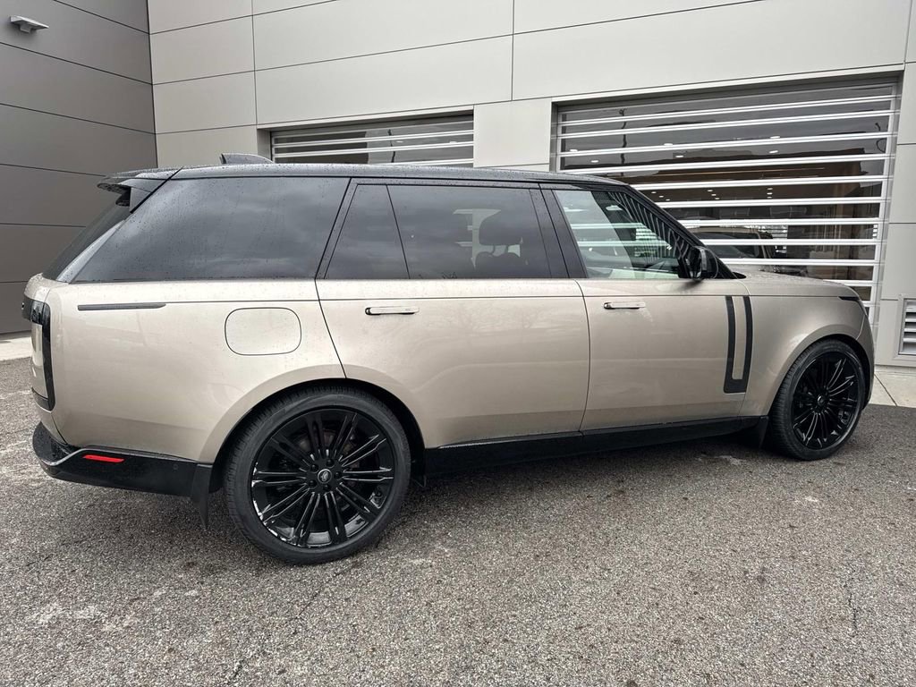 Certified 2024 Land Rover Range Rover Long Wheelbase SE AWD/4WD image 8