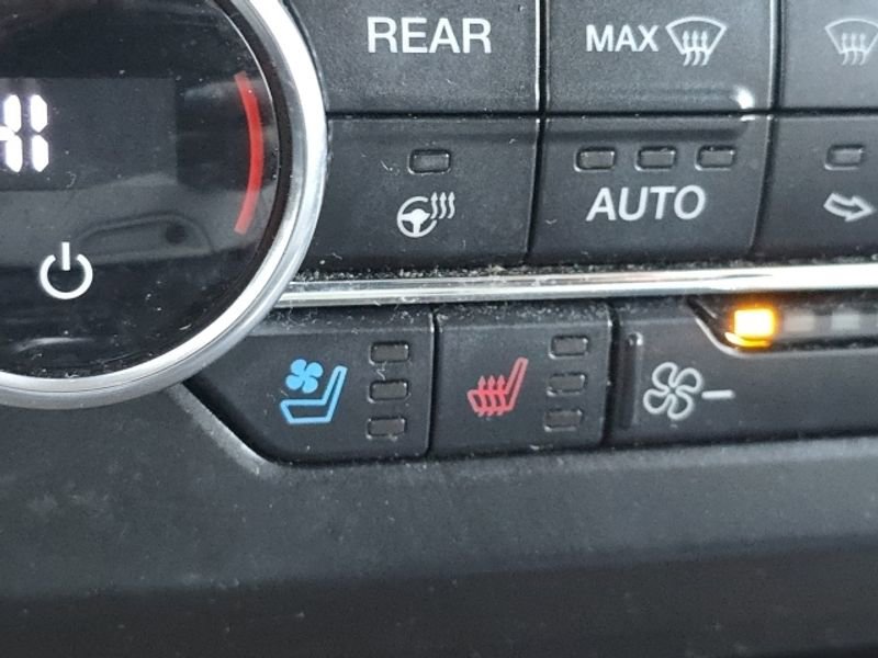 Used 2020 Ford Expedition Platinum RWD image 28