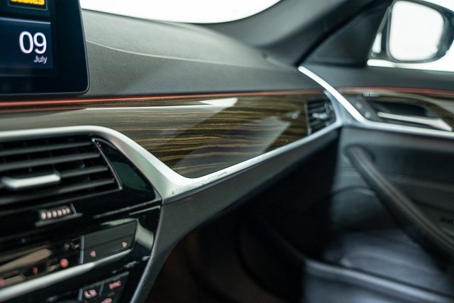 Used 2023 BMW 530i xDrive w/ Convenience Package image 23