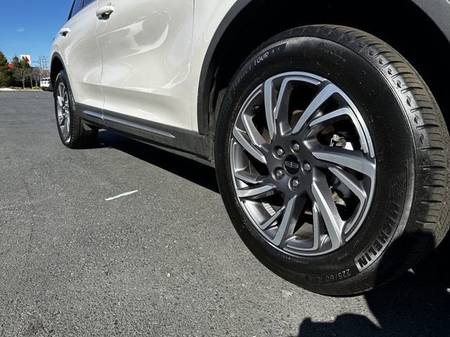 Certified 2024 Lincoln Corsair AWD w/ Equipment Group 101A image 11