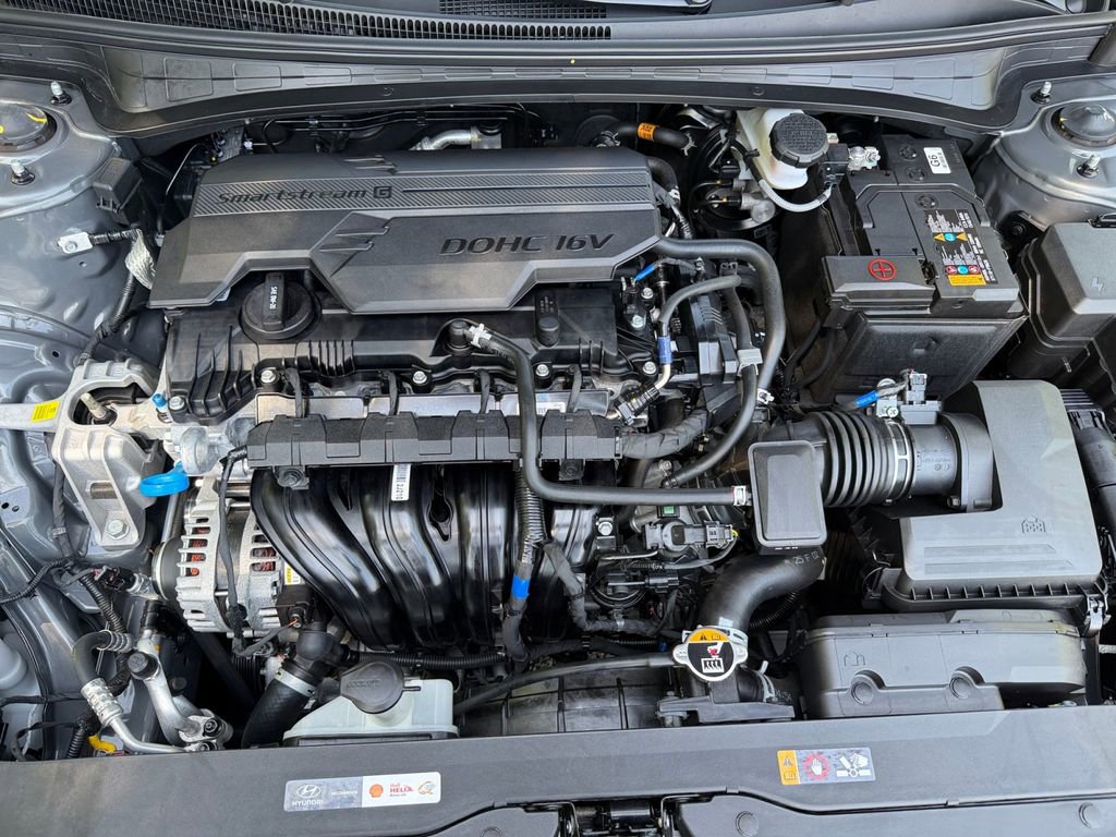 Used 2025 Hyundai Elantra Sport FWD image 22