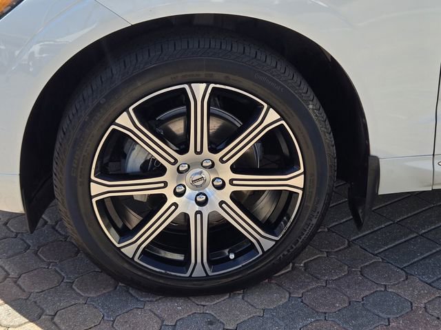 Used 2021 Volvo XC60 T5 Inscription w/ Protection Package Premier image 11