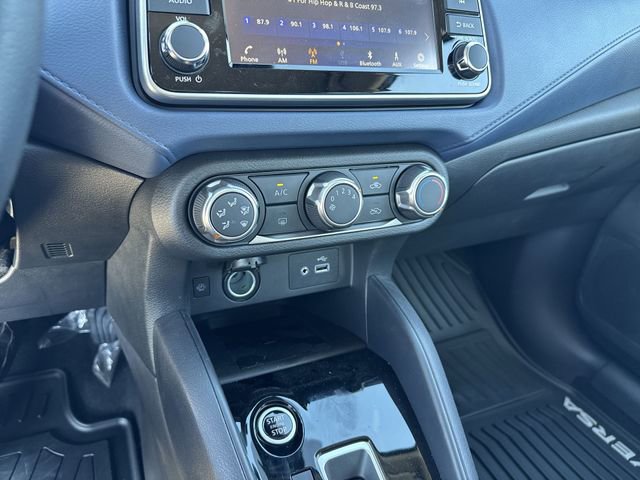 New 2025 Nissan Versa SV w/ Trunk Package FWD image 21