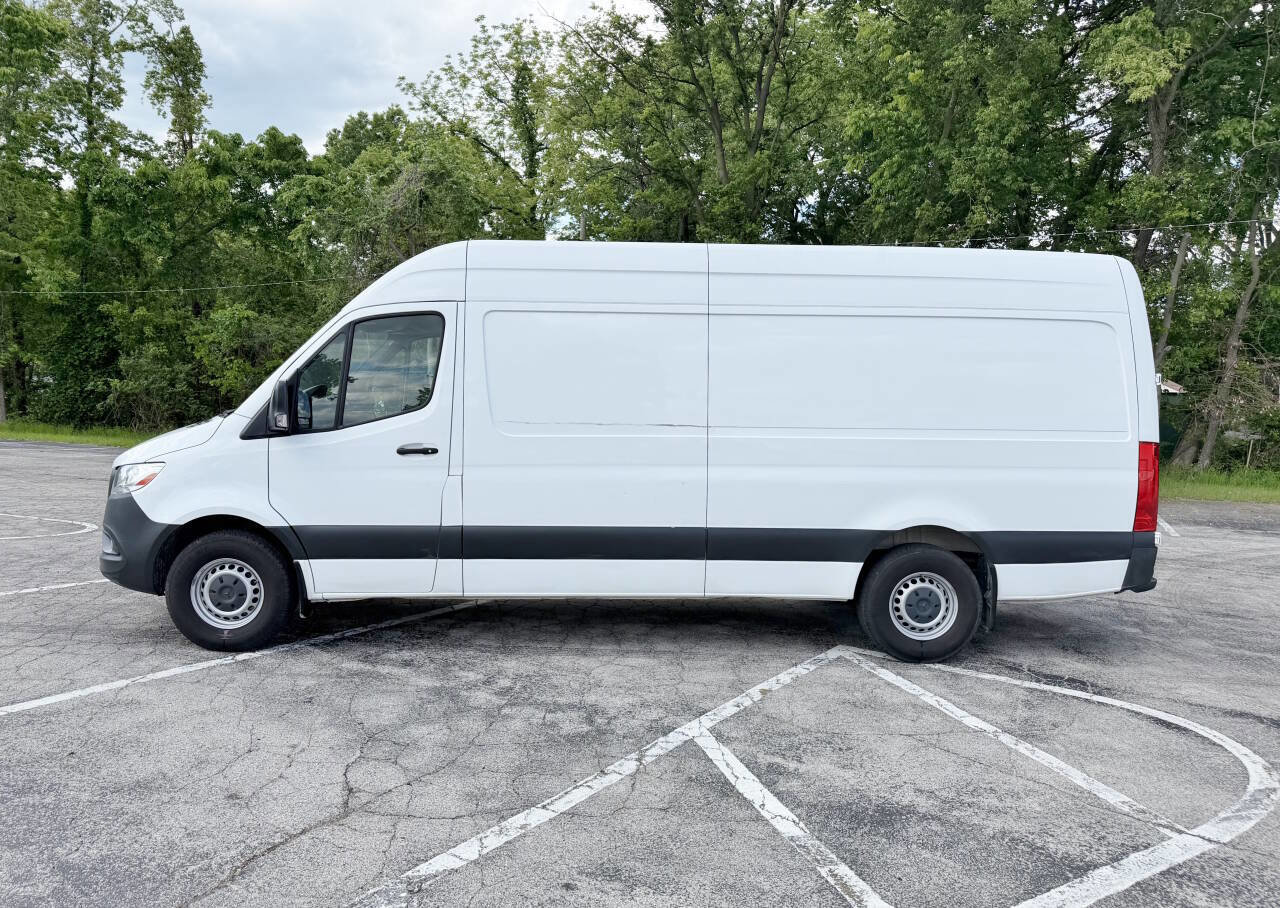 Used 2021 Mercedes-Benz Sprinter 2500 w/ Bench Seat Package image 8