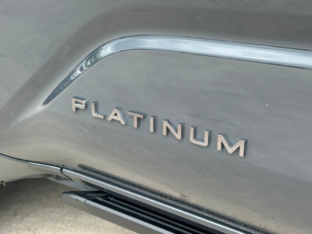 Used 2025 Toyota 4Runner 4WD image 16