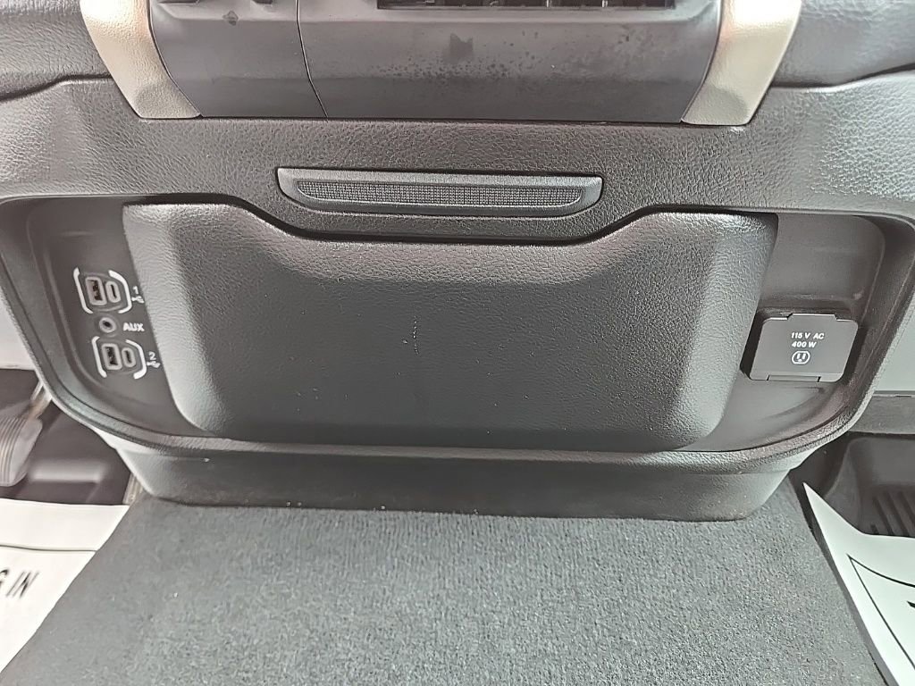 Used 2019 RAM 1500 Laramie AWD/4WD image 32