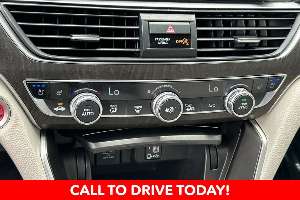 Used 2018 Honda Accord Touring image 18