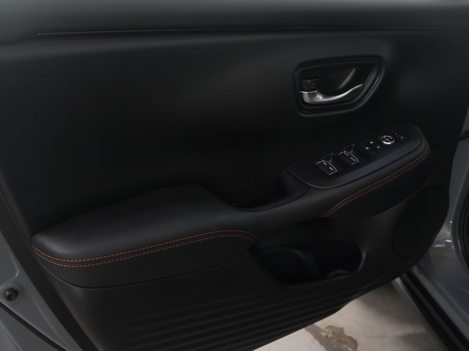 Used 2024 Honda HR-V Sport image 23