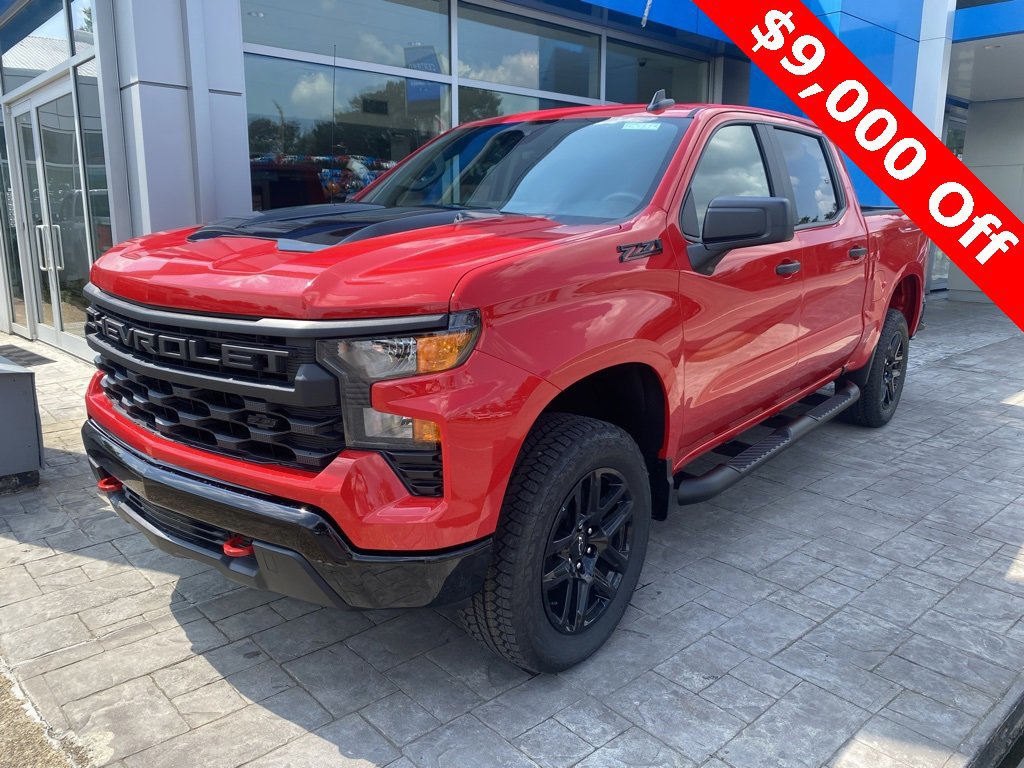 New 2025 Chevrolet Silverado 1500 Custom Trail Boss w/ LPO, Dark Essentials Package